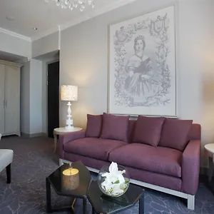 Hotel Queen Victoria By Newmark, Cape Town