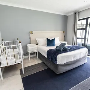 https://modern-3-bedroom-in-the-heart-of-pe.port-elizabeth-hotel.com